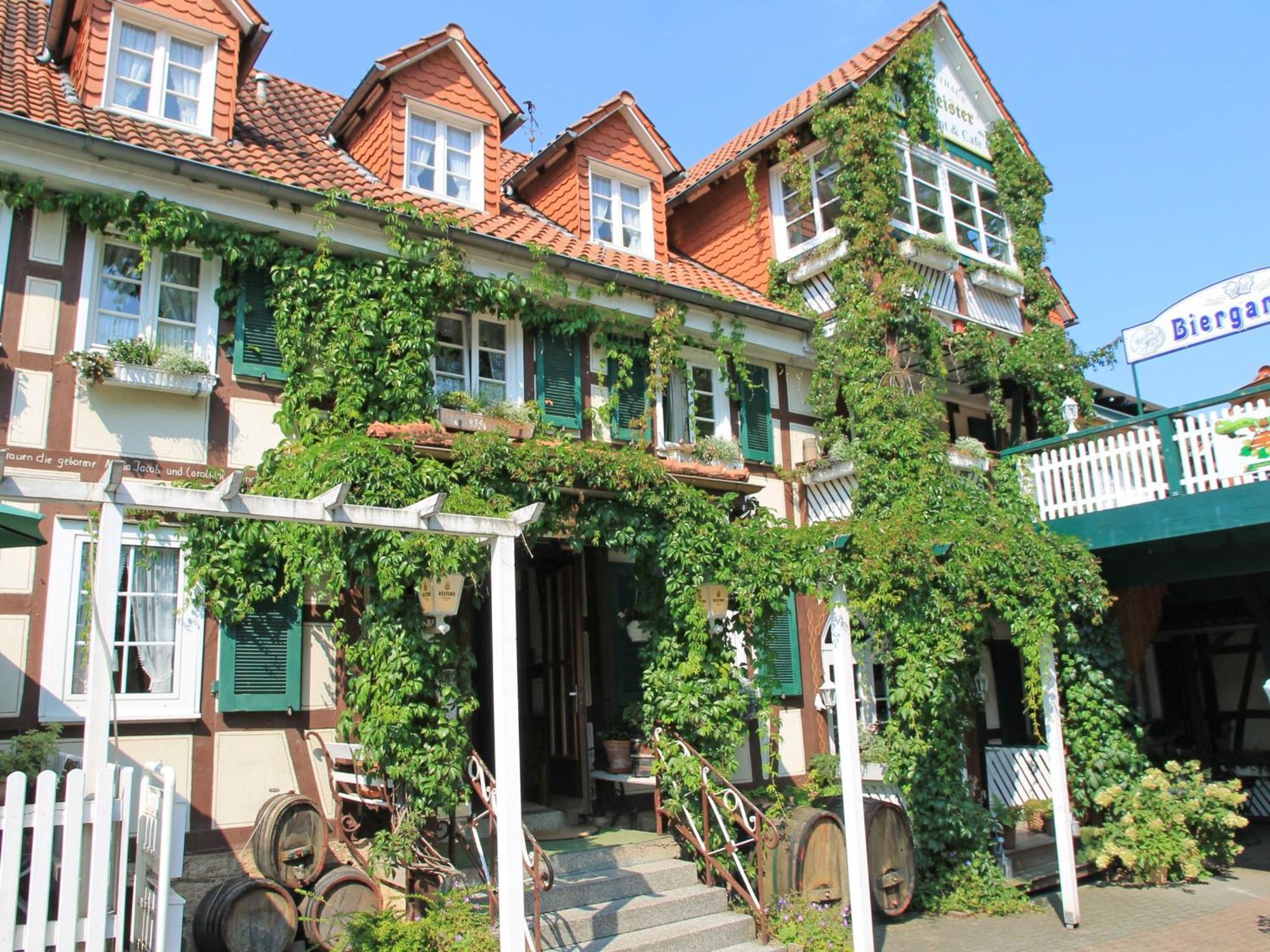 Landgasthof & Landhaus Hofmeister Diemelsee エクステリア 写真
